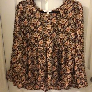 Flowy, Flowered Pattern Top